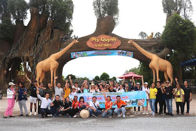九龙江三角洲2023年夏季旅游:打造绿色旅游目的地 提升游客体验度 ảnh 2 九龙江三角洲2023年夏季旅游:打造绿色旅游目的地 提升游客体验度 ảnh 2