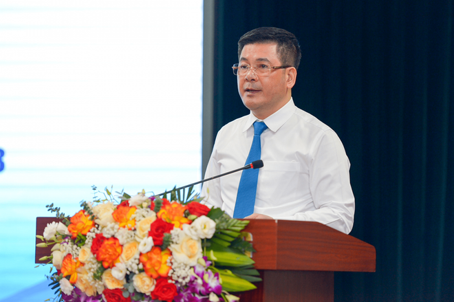 越南工贸部部长阮鸿延:及时解决工贸部门的瓶颈 ảnh 1 越南工贸部部长阮鸿延:及时解决工贸部门的瓶颈 ảnh 1