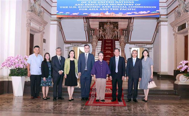 胡志明市领导人会见联合国副秘书长阿里沙赫巴纳 ảnh 2 胡志明市领导人会见联合国副秘书长阿里沙赫巴纳 ảnh 2