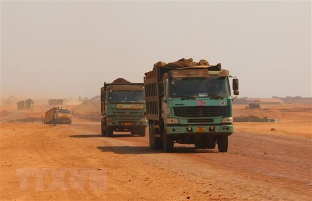 越南政府总理:加快交通运输领域国家重点项目和工程施工进度 ảnh 2 越南政府总理:加快交通运输领域国家重点项目和工程施工进度 ảnh 2