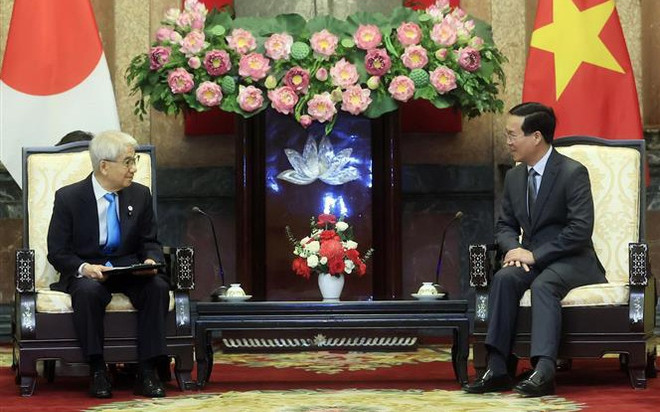 越南国家主席武文赏会见日本参议院议长尾辻秀久 ảnh 1 越南国家主席武文赏会见日本参议院议长尾辻秀久 ảnh 1