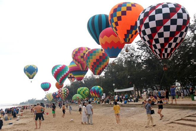 2023年国家旅游年:热气球节吸引游客前往平顺省 ảnh 2 2023年国家旅游年:热气球节吸引游客前往平顺省 ảnh 2