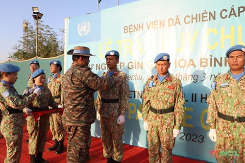 越南四号二级野战医院荣获“为联合国维和事业”勋章 ảnh 1 越南四号二级野战医院荣获“为联合国维和事业”勋章 ảnh 1