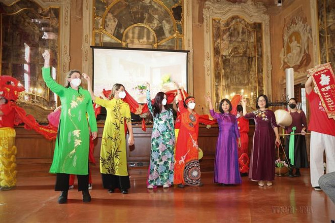 越意建交50周年：那不勒斯东方大学愿为两国关系发展作出积极贡献 ảnh 2