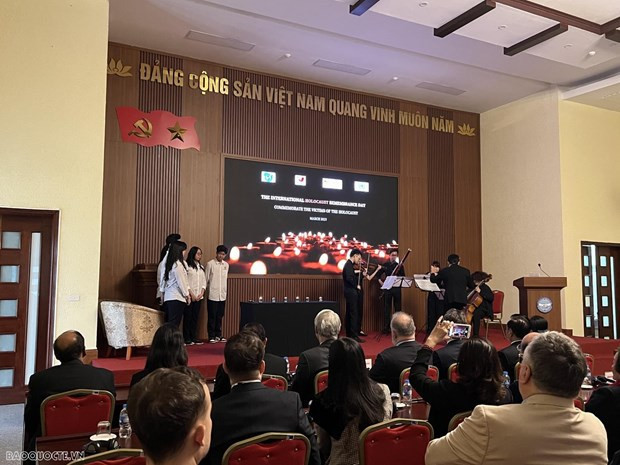 犹太人大屠杀遇难者公祭仪式在河内举行 ảnh 1 犹太人大屠杀遇难者公祭仪式在河内举行 ảnh 1