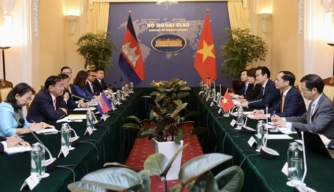 越南与柬埔寨外长举行会谈 ảnh 2 越南与柬埔寨外长举行会谈 ảnh 2