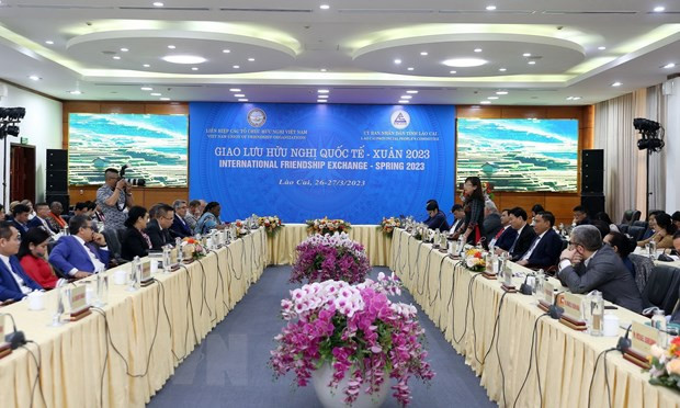 2023年春季国际友好交流会:向国际友人推介越南国家和越南人形象 ảnh 1 2023年春季国际友好交流会:向国际友人推介越南国家和越南人形象 ảnh 1