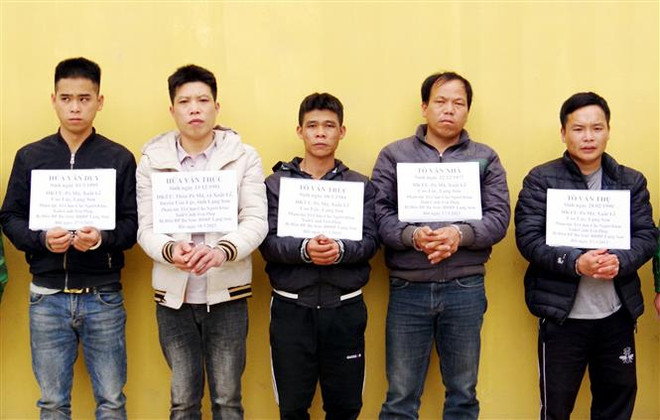组织外籍人员非法入境越南 5人被起诉 ảnh 1 组织外籍人员非法入境越南 5人被起诉 ảnh 1