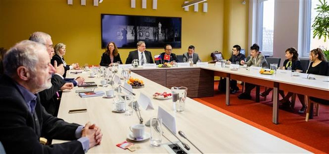 越南与捷克加强教育培训领域的合作 ảnh 1 越南与捷克加强教育培训领域的合作 ảnh 1