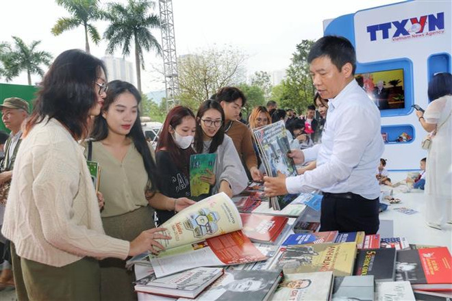 2023年全国报刊展落幕 政府副总理陈红河出席闭幕式 ảnh 2 2023年全国报刊展落幕 政府副总理陈红河出席闭幕式 ảnh 2