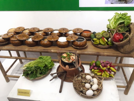 “顺化饼特产”展会推介顺化饼风味特色 ảnh 1 “顺化饼特产”展会推介顺化饼风味特色 ảnh 1