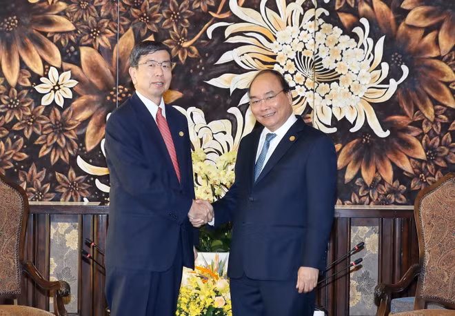 阮春福会见世行与亚开行领导 ảnh 2