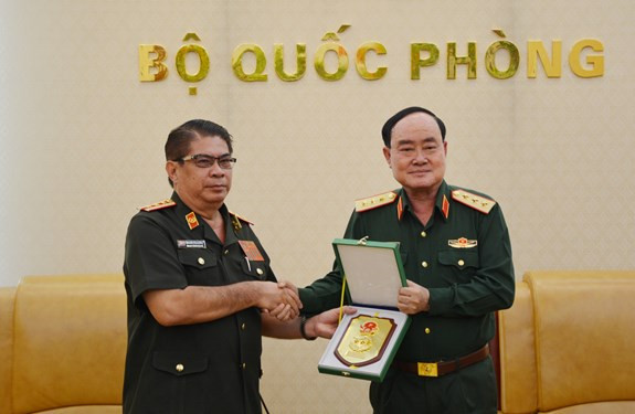 越南与老挝加强军队财务合作 ảnh 2 越南与老挝加强军队财务合作 ảnh 2