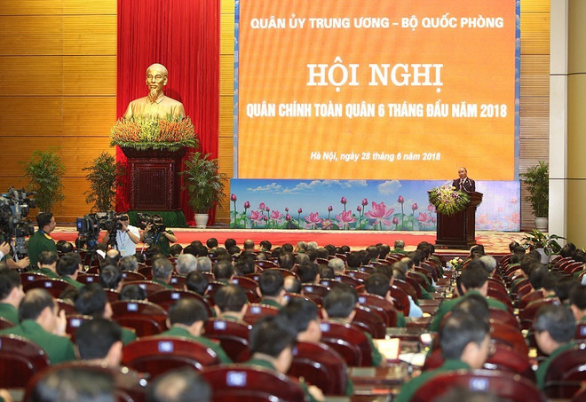 越南政府总理阮春福:不断提高越南人民军的作战能力 ảnh 2 越南政府总理阮春福:不断提高越南人民军的作战能力 ảnh 2
