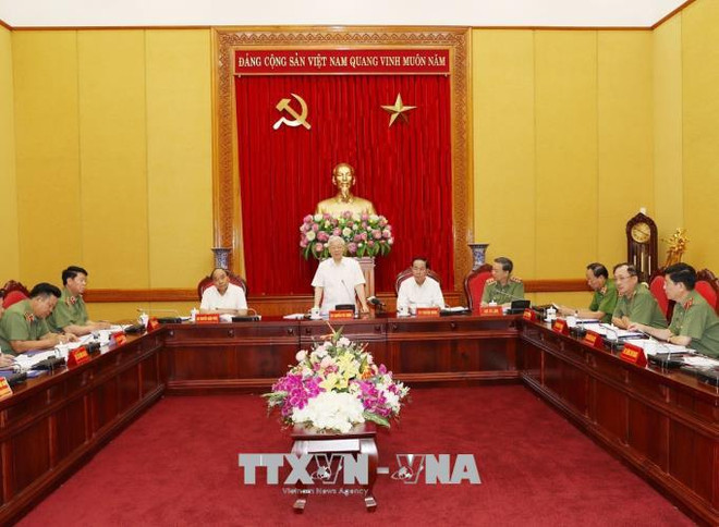 阮富仲:人民公安力量需要成为保护党和国家的“宝剑”和“盾牌” ảnh 1 阮富仲:人民公安力量需要成为保护党和国家的“宝剑”和“盾牌” ảnh 1