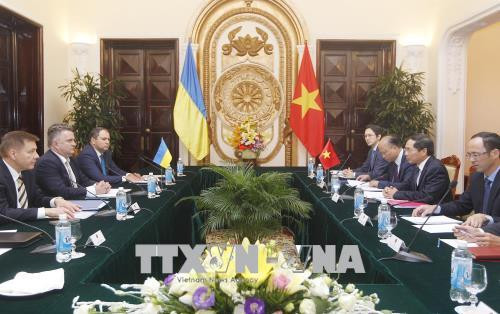 越南与乌克兰外交部举行副部长级政治磋商 ảnh 1 越南与乌克兰外交部举行副部长级政治磋商 ảnh 1