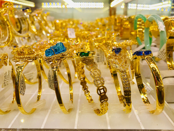 9月27日上午越南国内黄金价格上涨20万越盾 ảnh 1