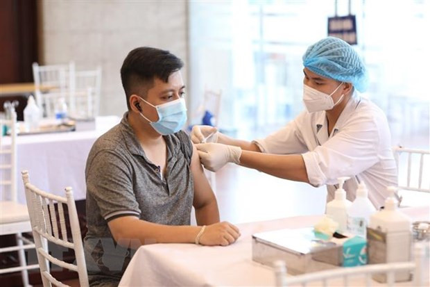 河内市工贸局要求货车驾驶员和装卸工必须完成至少一剂新冠疫苗接种 ảnh 1 河内市工贸局要求货车驾驶员和装卸工必须完成至少一剂新冠疫苗接种 ảnh 1