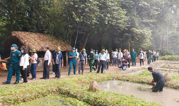 胡志明市举行寻根之旅活动 启动经济复苏计划 ảnh 1 胡志明市举行寻根之旅活动 启动经济复苏计划 ảnh 1