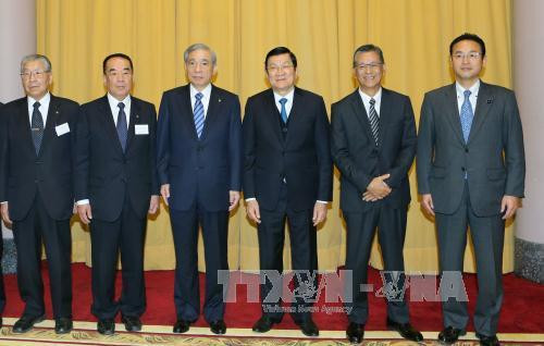越南国家主席张晋创会见日本群马县代表团 ảnh 2 越南国家主席张晋创会见日本群马县代表团 ảnh 2
