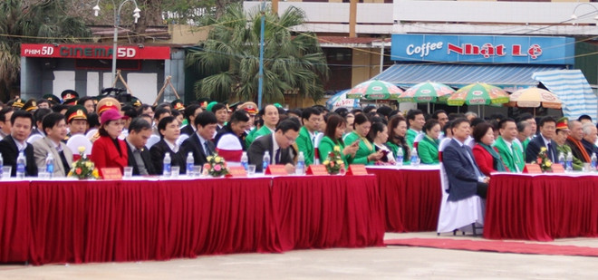 “社会共同携手为了交通安全”活动在广平省举行 ảnh 1 “社会共同携手为了交通安全”活动在广平省举行 ảnh 1