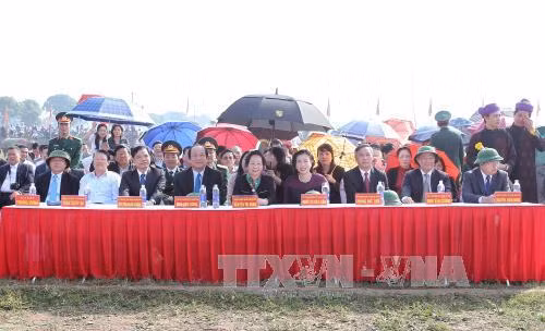 国家副主席阮氏缘出席河南省碗山耕田节 ảnh 1