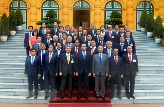 越南国家主席陈大光会见日越经济委员会代表团 ảnh 2