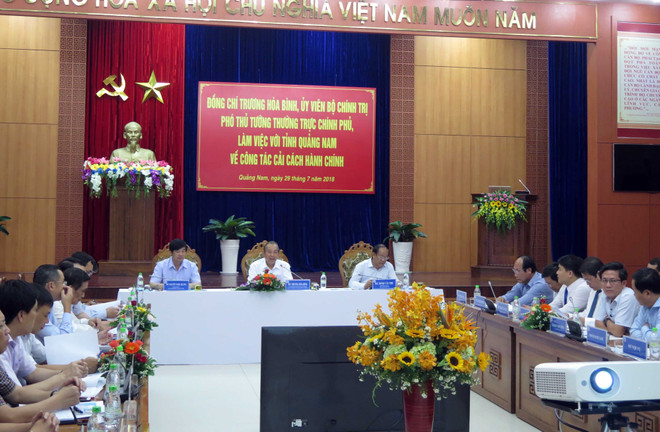 张和平莅临广南省检查行政改革工作 ảnh 1 张和平莅临广南省检查行政改革工作 ảnh 1