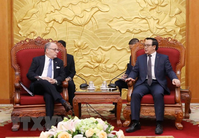 越共中央对外部部长黄平均会见阿根廷外交和宗教事务部部长豪尔赫 ảnh 1 越共中央对外部部长黄平均会见阿根廷外交和宗教事务部部长豪尔赫 ảnh 1