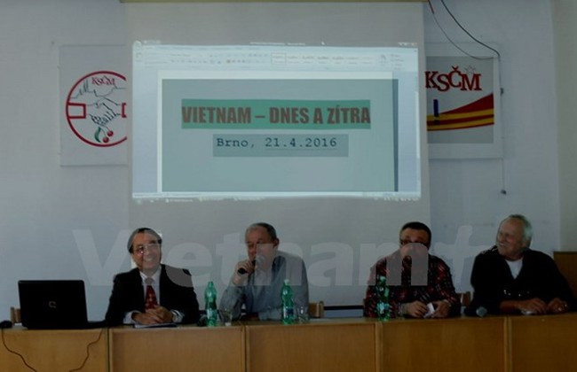 捷克媒体高度评价越南革新成就 ảnh 1 捷克媒体高度评价越南革新成就 ảnh 1