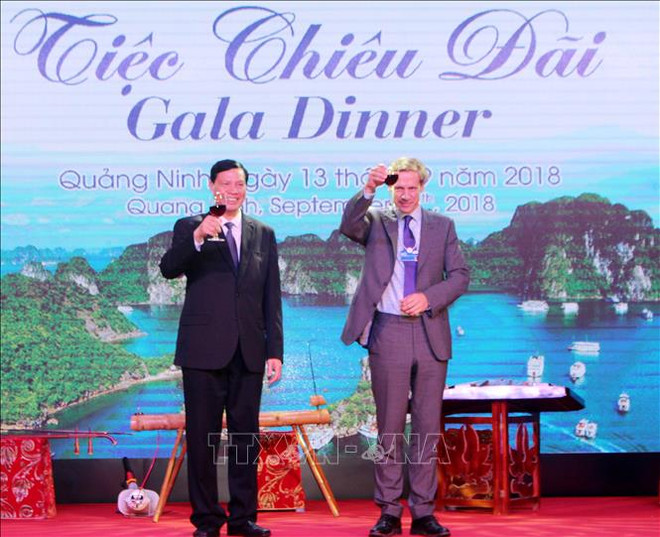 WEF ASEAN 2018: 广宁省积极履行各项承诺 力争成为越南吸引投资的增长极 ảnh 2 WEF ASEAN 2018: 广宁省积极履行各项承诺 力争成为越南吸引投资的增长极 ảnh 2