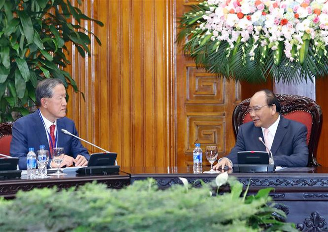 越南政府总理阮春福会见韩国工业联合会主席许昌洙 ảnh 1 越南政府总理阮春福会见韩国工业联合会主席许昌洙 ảnh 1