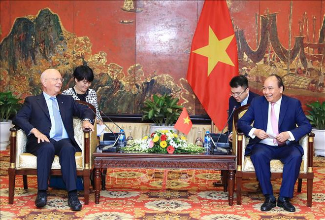 世界经济论坛创始人兼执行主席克劳斯:在越南举行的世界经济论坛东盟峰会是WEF最成功的区域性会议 ảnh 2 世界经济论坛创始人兼执行主席克劳斯:在越南举行的世界经济论坛东盟峰会是WEF最成功的区域性会议 ảnh 2