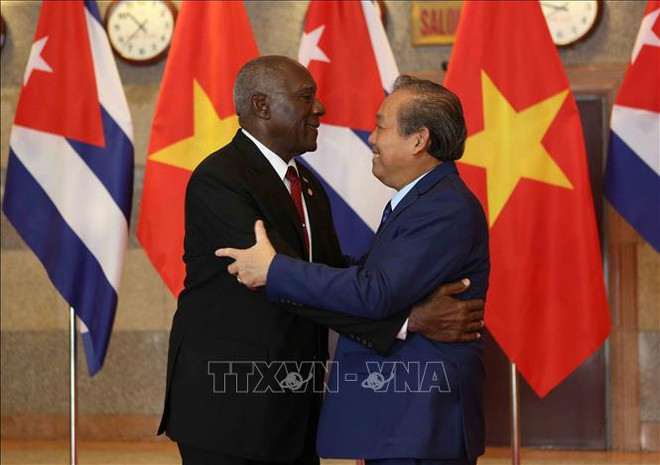 政府常务副总理张和平与古巴领导举行会谈 ảnh 1