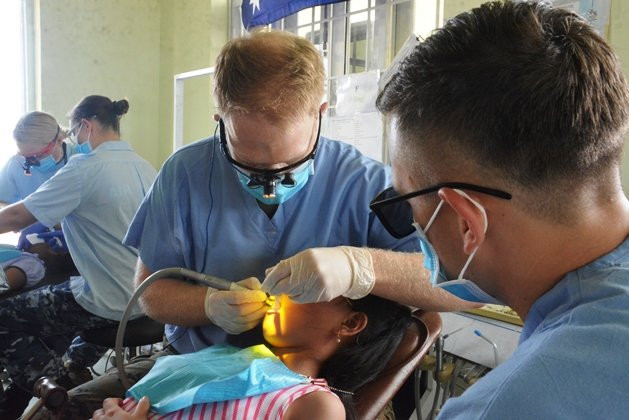 太平洋天使活动为广南省4000名居民免费看病送药 ảnh 2