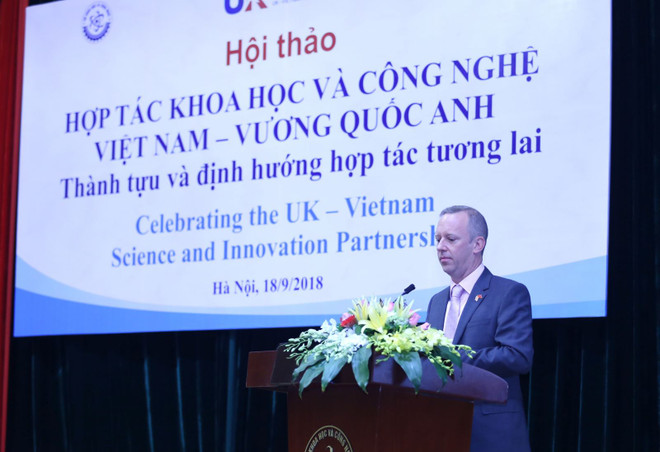 英国承诺优先同越南合作发展科学技术 ảnh 2
