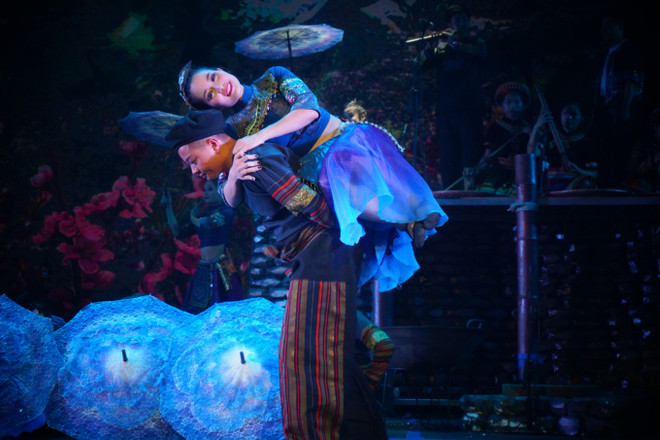 舞蹈节目《媚》首次亮相河内大剧院 ảnh 1 舞蹈节目《媚》首次亮相河内大剧院 ảnh 1