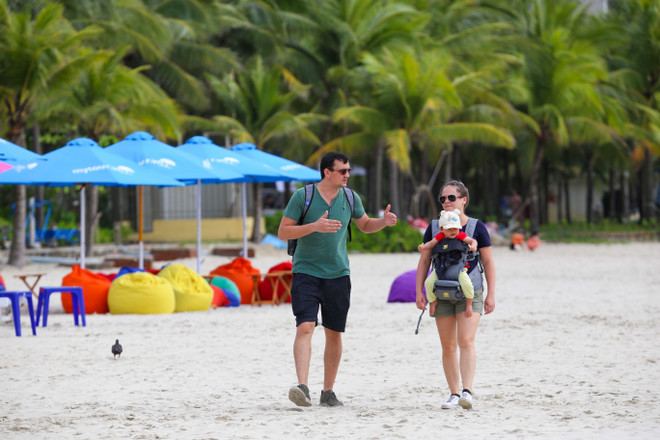 越南旅游：4.30和5.1假期岘港市接待游客量增长2.4倍以上 ảnh 1