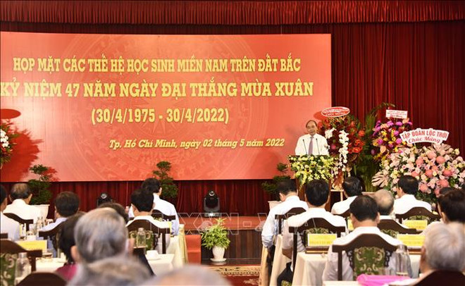 国家主席阮春福与曾在北方就读的南方学生代会面 ảnh 1 国家主席阮春福与曾在北方就读的南方学生代会面 ảnh 1