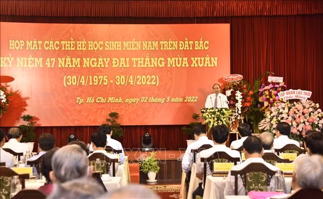 国家主席阮春福与曾在北方就读的南方学生代会面 ảnh 1