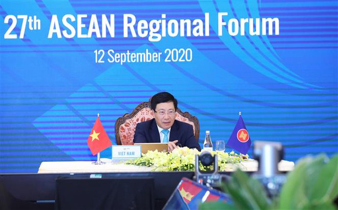 越南政府副总理兼外长范平明主持召开国际记者会 通报AMM53和相关会议成果 ảnh 1 越南政府副总理兼外长范平明主持召开国际记者会 通报AMM53和相关会议成果 ảnh 1