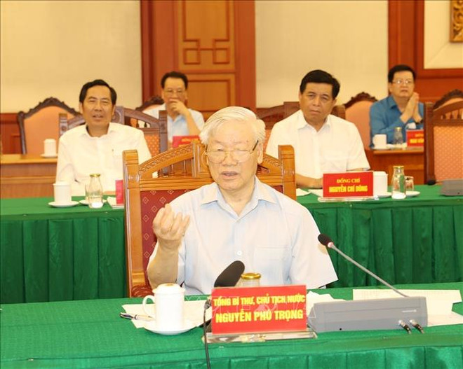 面向越共十三大:越共中央总书记阮富仲主持越共十三大文件小组会议 ảnh 2  面向越共十三大:越共中央总书记阮富仲主持越共十三大文件小组会议 ảnh 2