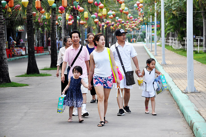 巡州国际客运港在假期期间迎接逾5万名游客（组图） ảnh 11