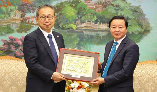 陈红河副总理：越南愿意与日本合作履行全球承诺和目标 ảnh 2