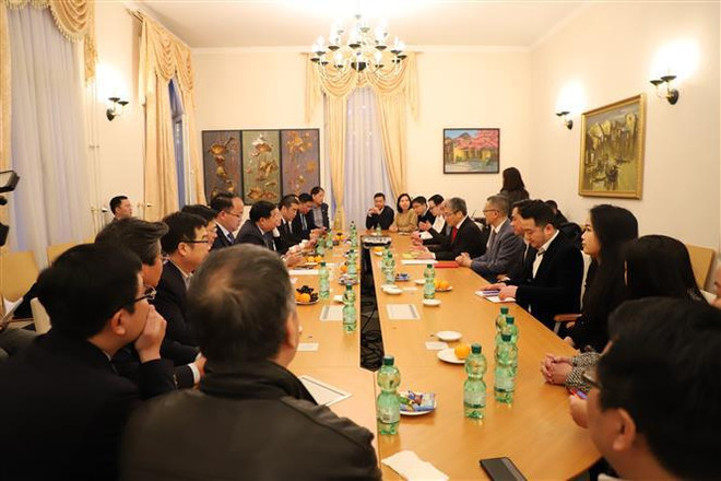 制定战略 寻找最适合越南的技术 ảnh 2