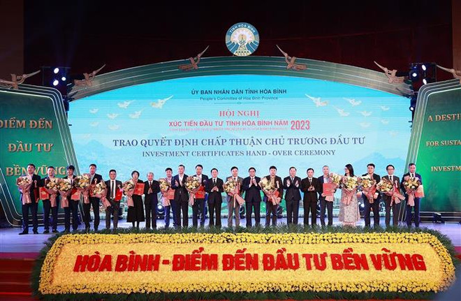 政府总理范明政出席2023年和平省投资促进会 ảnh 2