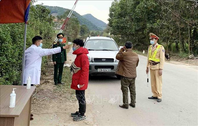 谅山省为外国专家入境和接受防疫隔离创造便利条件 ảnh 1