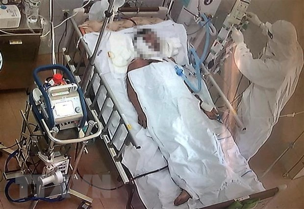 新冠肺炎疫情：严格遵守卫生部的治疗指南 ảnh 1