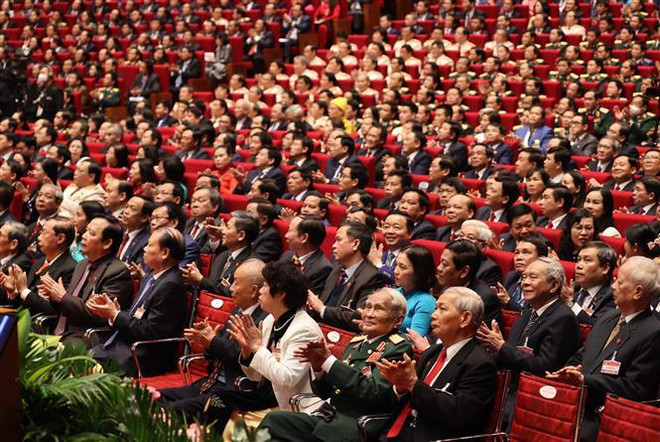 越共十三大闭幕会的新闻公报 ảnh 3