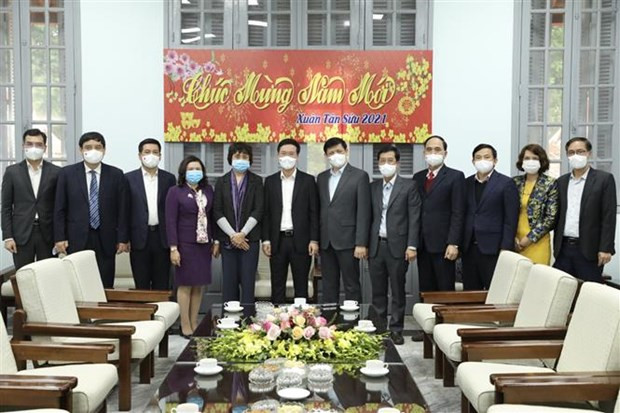 越共中央书记处常务书记武文赏走访慰问中央卫生与流行病学研究院工作人员 ảnh 1 越共中央书记处常务书记武文赏走访慰问中央卫生与流行病学研究院工作人员 ảnh 1